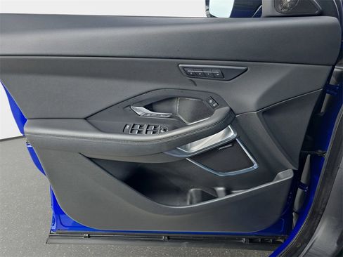 Used 2019 Jaguar E-PACE SE image 30