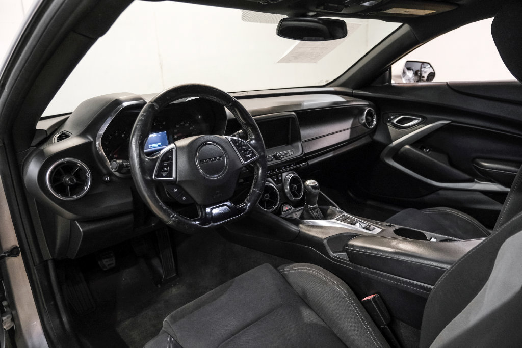 Used 2018 Chevrolet Camaro LS RWD image 3