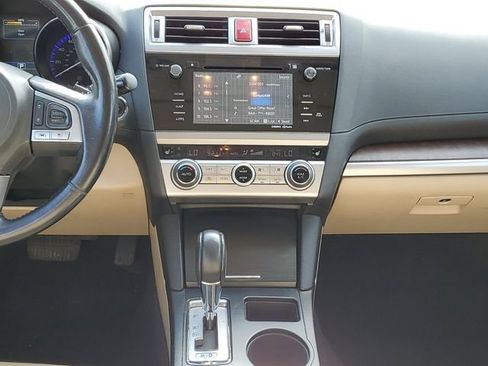 Used 2016 Subaru Outback 2.5i Limited AWD/4WD image 14