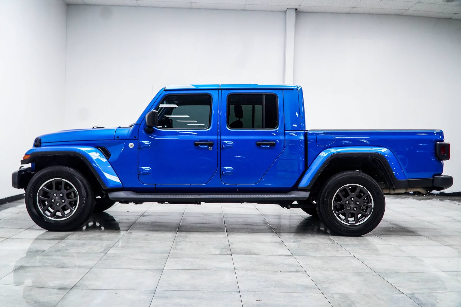 Used 2023 Jeep Gladiator Overland w/ Popular Equipment Package AWD/4WD image 11