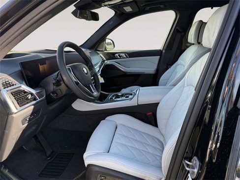 New 2026 BMW X5 xDrive40i w/ Climate Comfort Package image 9