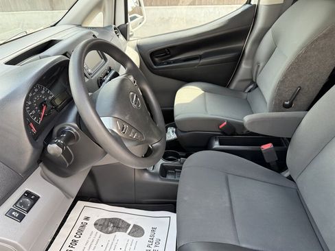Used 2020 Nissan NV200 SV image 13