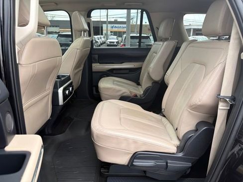 Used 2022 Ford Expedition Max Limited image 29