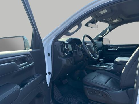 Used 2024 Chevrolet Silverado 1500 LTZ image 10