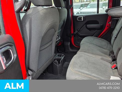 Used 2024 Jeep Wrangler Unlimited Sport AWD/4WD image 9