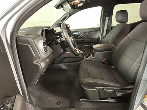 Used 2024 Chevrolet Colorado LT w/ LT Convenience Package AWD/4WD image 13