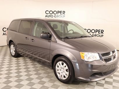 Used 2020 Dodge Grand Caravan SE w/ UConnect Hands-Free Group
