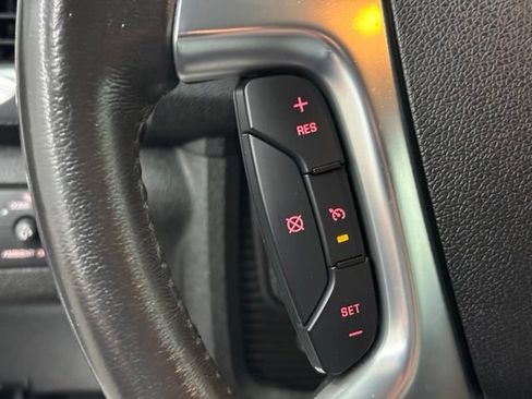 Used 2016 GMC Acadia SLE FWD image 22