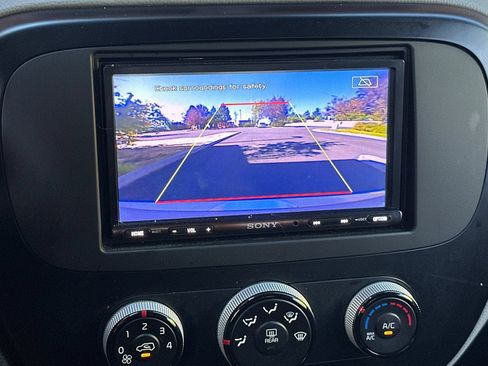 Used 2019 Kia Soul FWD image 19