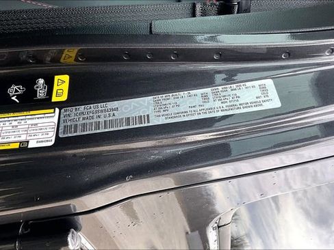 Used 2025 Jeep Wrangler Unlimited Rubicon w/ XTREMEE 35" Tire Package image 32