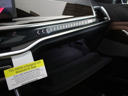 Used 2026 BMW X5 xDrive40i w/ M Sport Package image 28