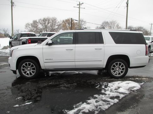 Used 2020 GMC Yukon XL Denali w/ Open Road Package image 8