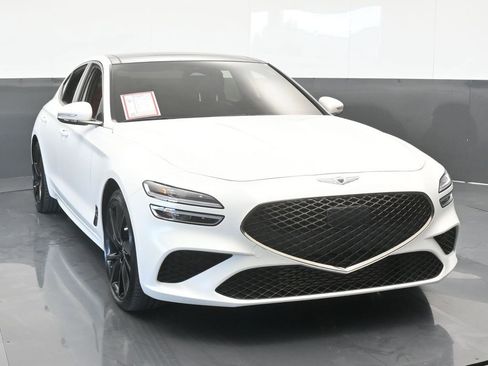 Used 2023 Genesis G70 3.3T w/ Sport Advanced Package image 9