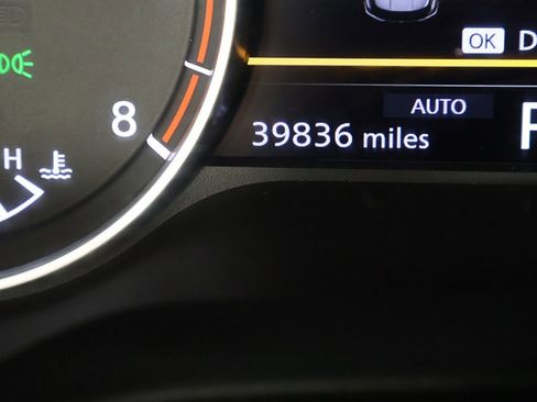 Used 2023 Nissan Rogue SV w/ SV Premium B Package image 37