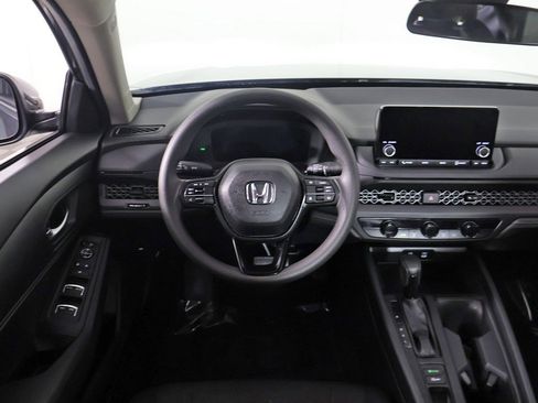 Certified 2025 Honda Accord LX image 31