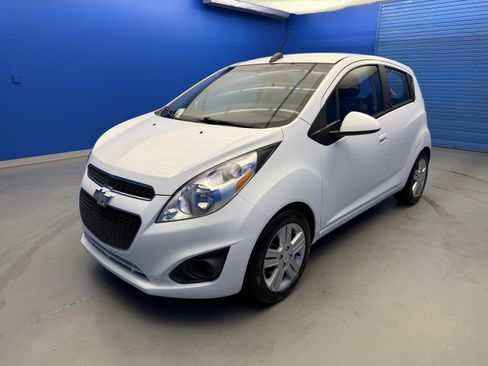 Used 2015 Chevrolet Spark LT FWD image 4