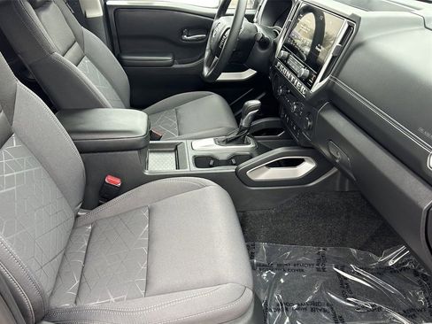 New 2025 Nissan Frontier SV w/ SV Convenience Package image 11