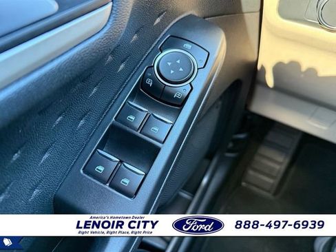 Certified 2020 Ford Escape SE image 18