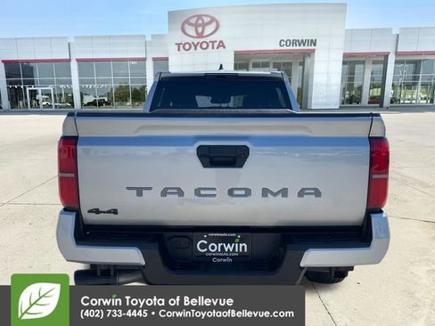 Used 2024 Toyota Tacoma TRD Sport AWD/4WD image 4