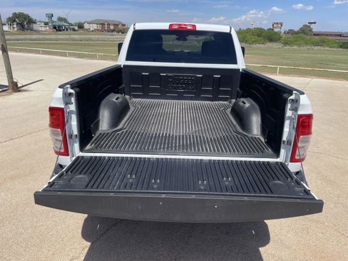 Used 2024 RAM 2500 Big Horn AWD/4WD image 26