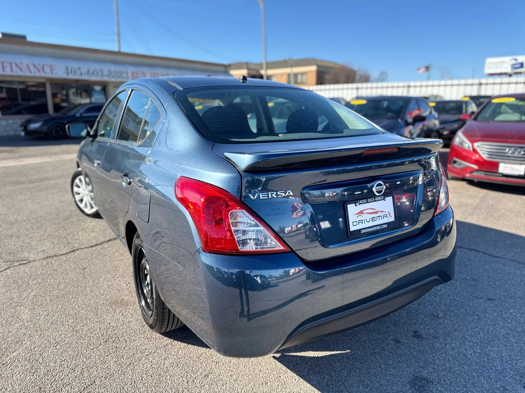 Used 2017 Nissan Versa S Plus FWD image 5