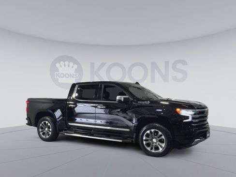 Used 2024 Chevrolet Silverado 1500 High Country AWD/4WD image 2