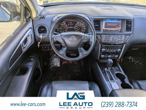 Used 2019 Nissan Pathfinder SL image 15