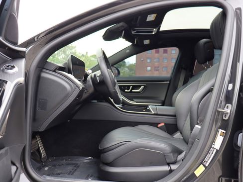 Used 2023 Mercedes-Benz S 500 4MATIC image 11