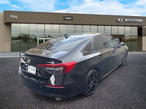 Used 2023 Honda Civic Sport image 6