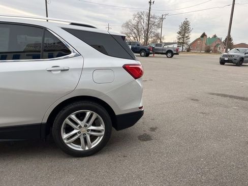 Used 2021 Chevrolet Equinox Premier image 6