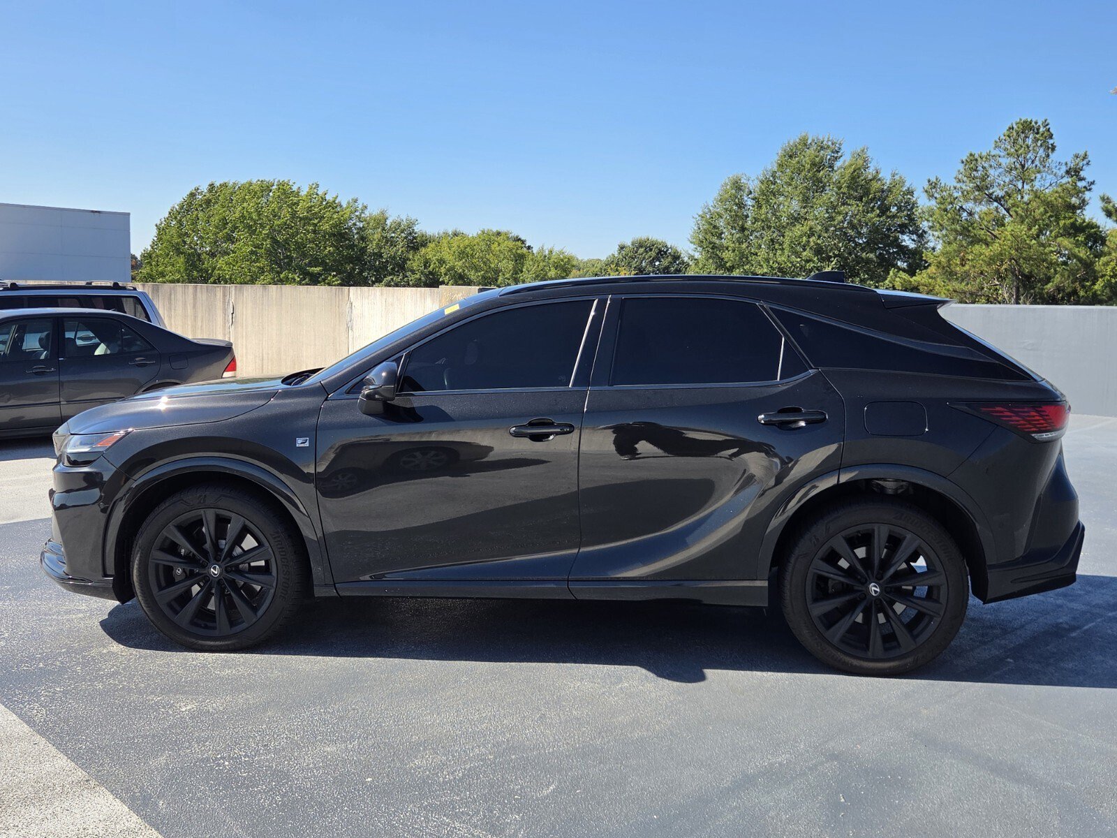 Used 2025 Lexus RX 500h F Sport w/ Convenience Package AWD/4WD image 2