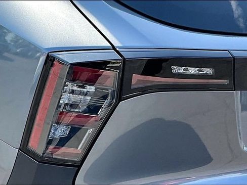 Certified 2026 Nissan Kicks SR FWD image 23