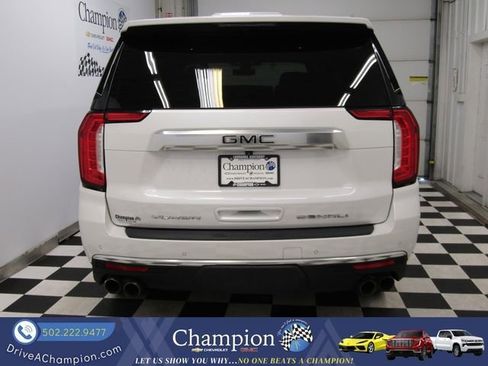 Used 2022 GMC Yukon Denali AWD/4WD image 15