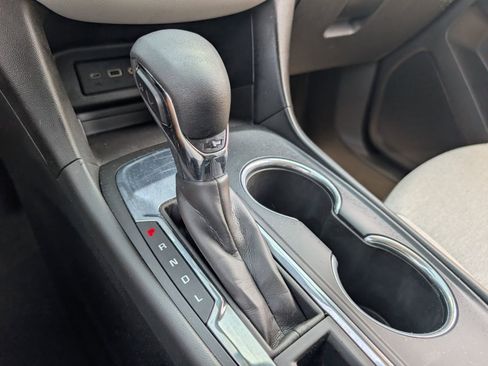 Used 2023 Chevrolet Equinox LS w/ Midnight Edition FWD image 7