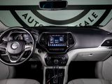 Used 2020 Jeep Cherokee Limited image 2