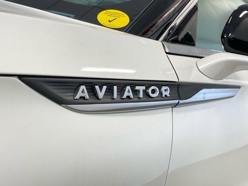 New 2026 Lincoln Aviator AWD image 14