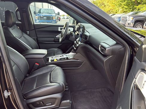 Used 2023 Ford Explorer ST w/ Technology Package AWD/4WD image 13