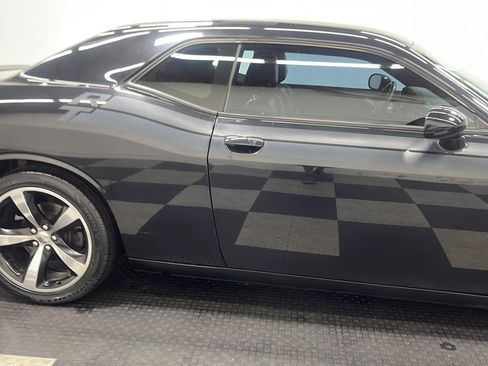 Used 2013 Dodge Challenger R/T RWD image 18