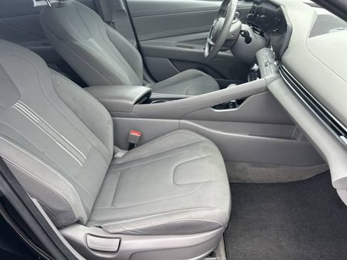 Certified 2023 Hyundai Elantra SEL w/ Convenience Package FWD image 13