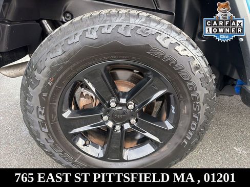 Used 2022 Jeep Wrangler Unlimited Sahara image 27