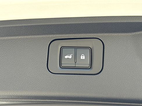 New 2026 Nissan Armada SL image 28