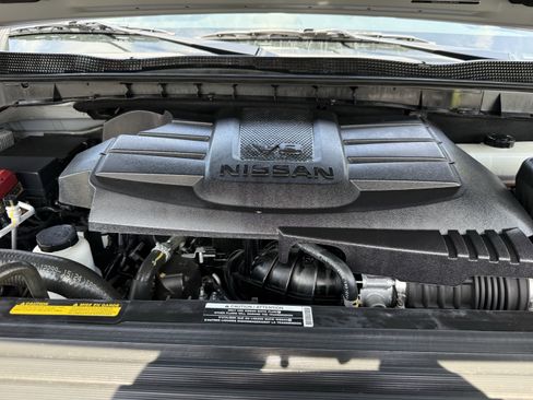 Used 2024 Nissan Titan PRO-4X w/ Pro-4x Convenience Package AWD/4WD image 33