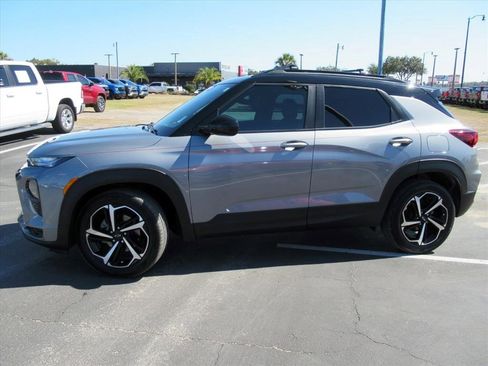 Certified 2023 Chevrolet TrailBlazer RS w/ Convenience Package image 2