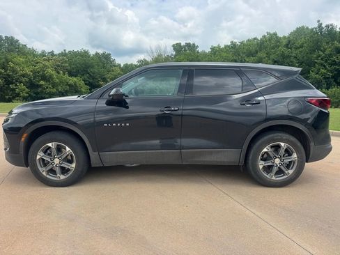 Used 2024 Chevrolet Blazer LT w/ LPO, Floor Liner Package FWD image 2
