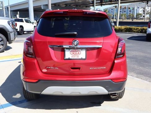 Used 2018 Buick Encore Sport Touring image 5