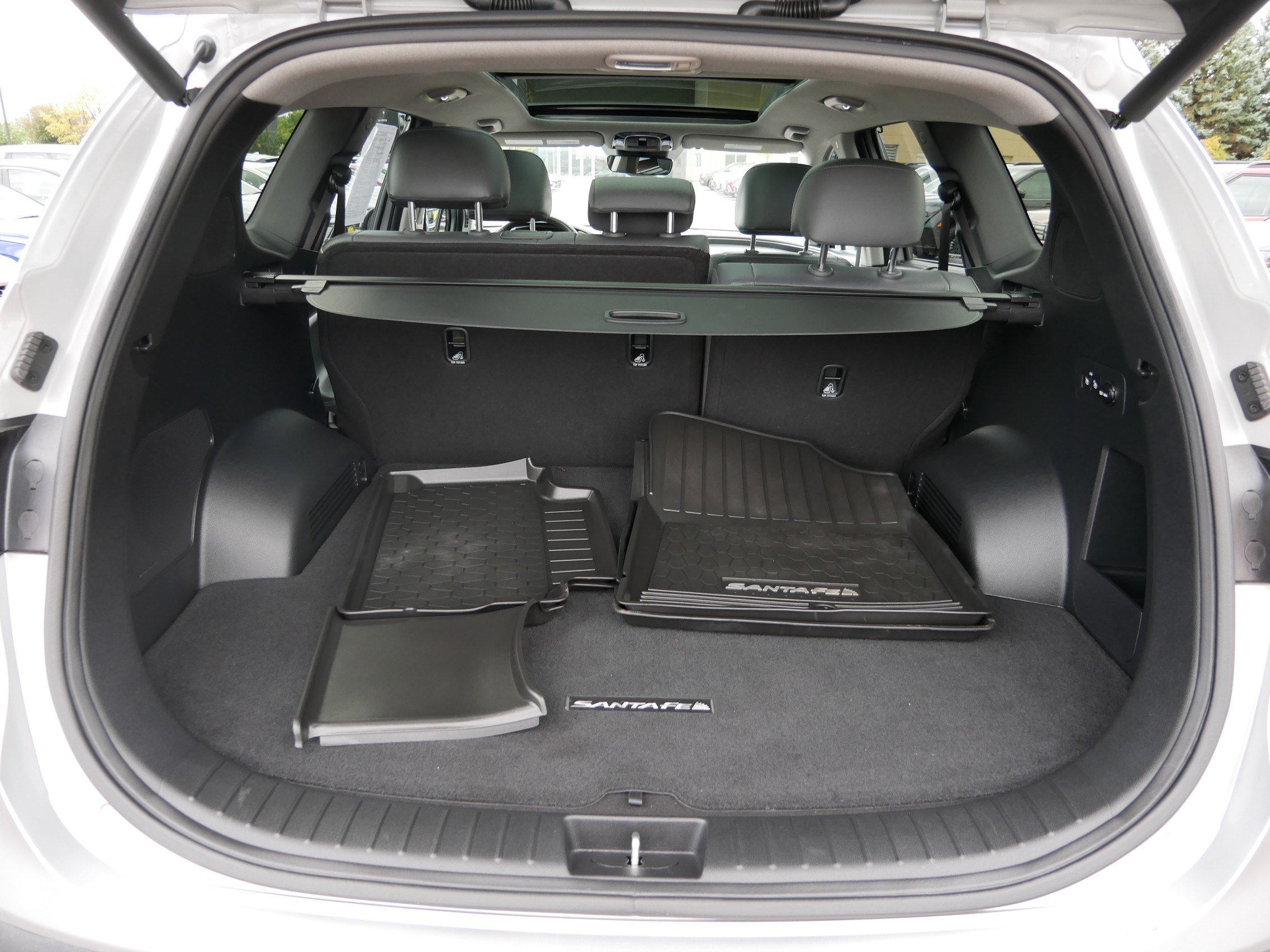 Certified 2023 Hyundai Santa Fe Limited w/ Cargo Package AWD/4WD image 17