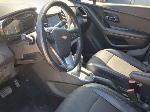 Used 2022 Chevrolet Trax LT w/ Driver Confidence Package AWD/4WD image 7