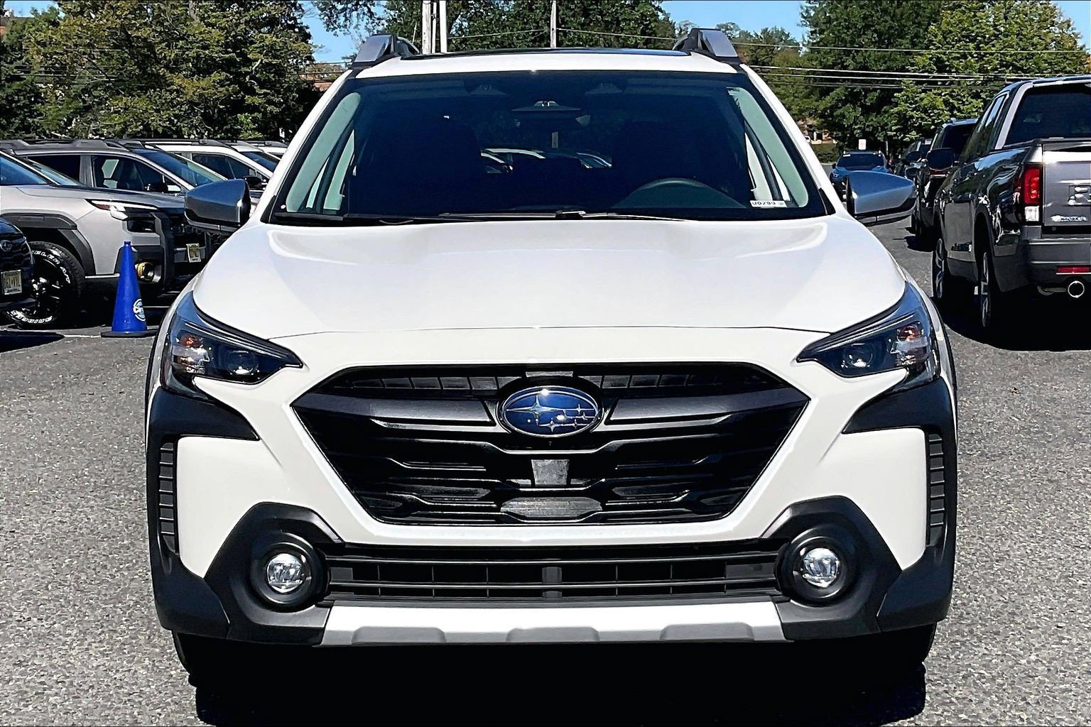 Certified 2025 Subaru Outback Touring AWD/4WD image 3