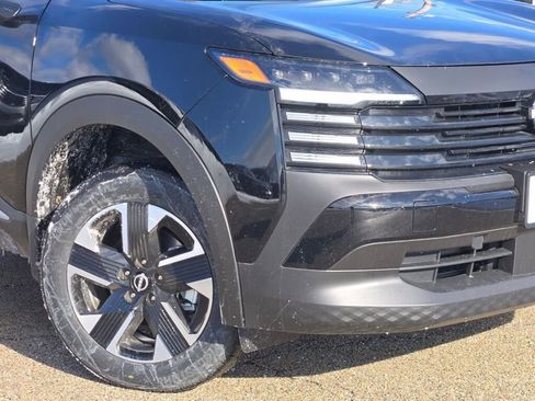 New 2026 Nissan Kicks SV w/ SV Premium Package AWD/4WD image 3