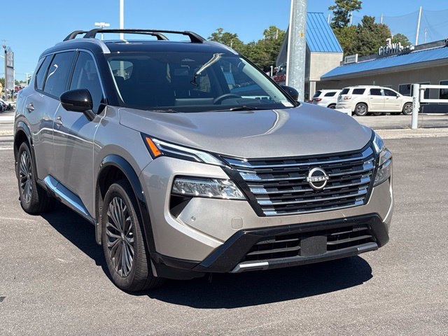 Used 2026 Nissan Rogue Platinum w/ Platinum Premium Package AWD/4WD image 1